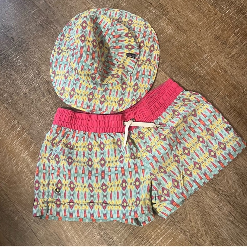 LAST CHANCE CLOSET CLOSING Patagonia Baggies Set Hat & Shorts